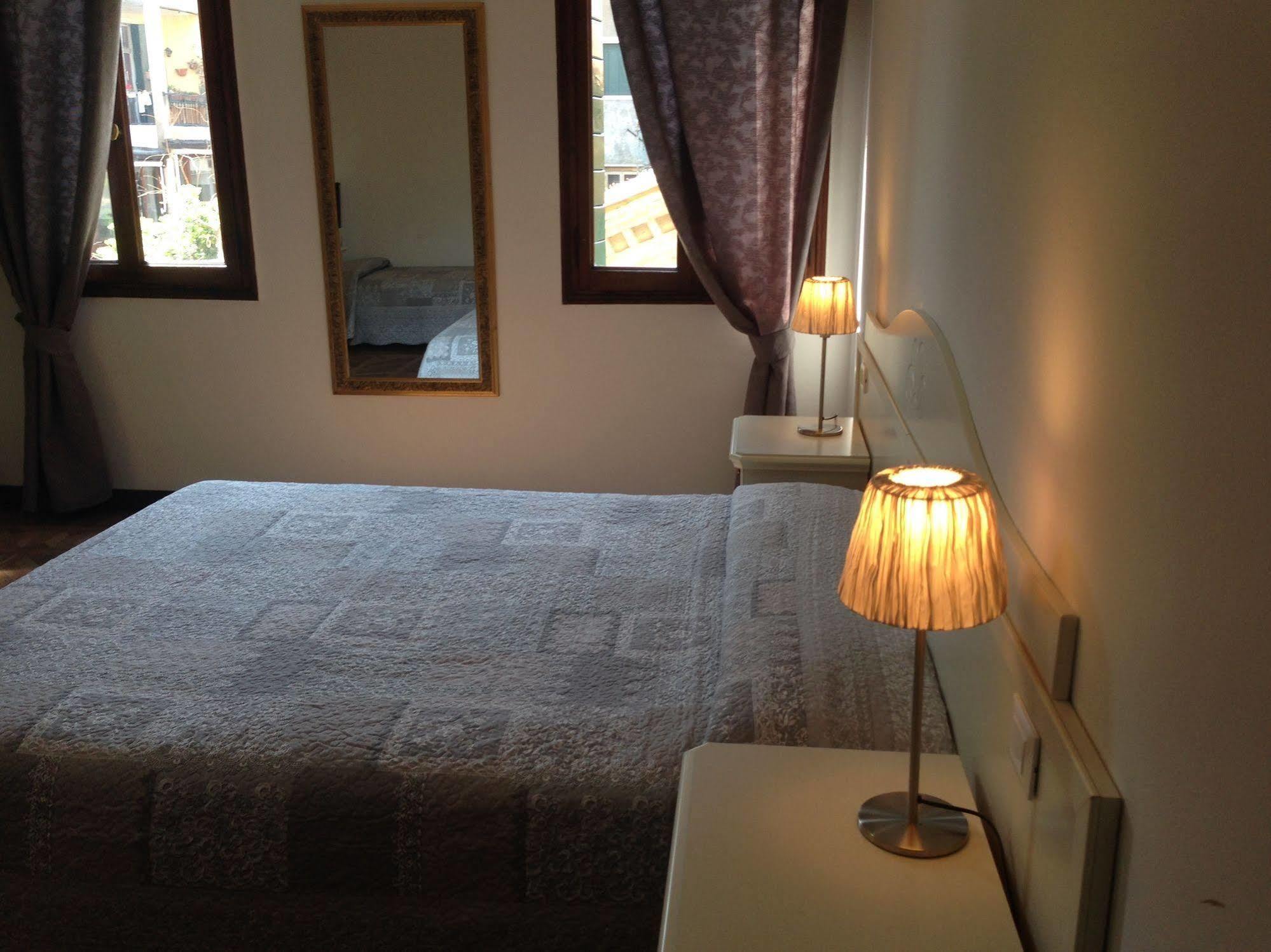 Guest House Loredana Venetië Buitenkant foto