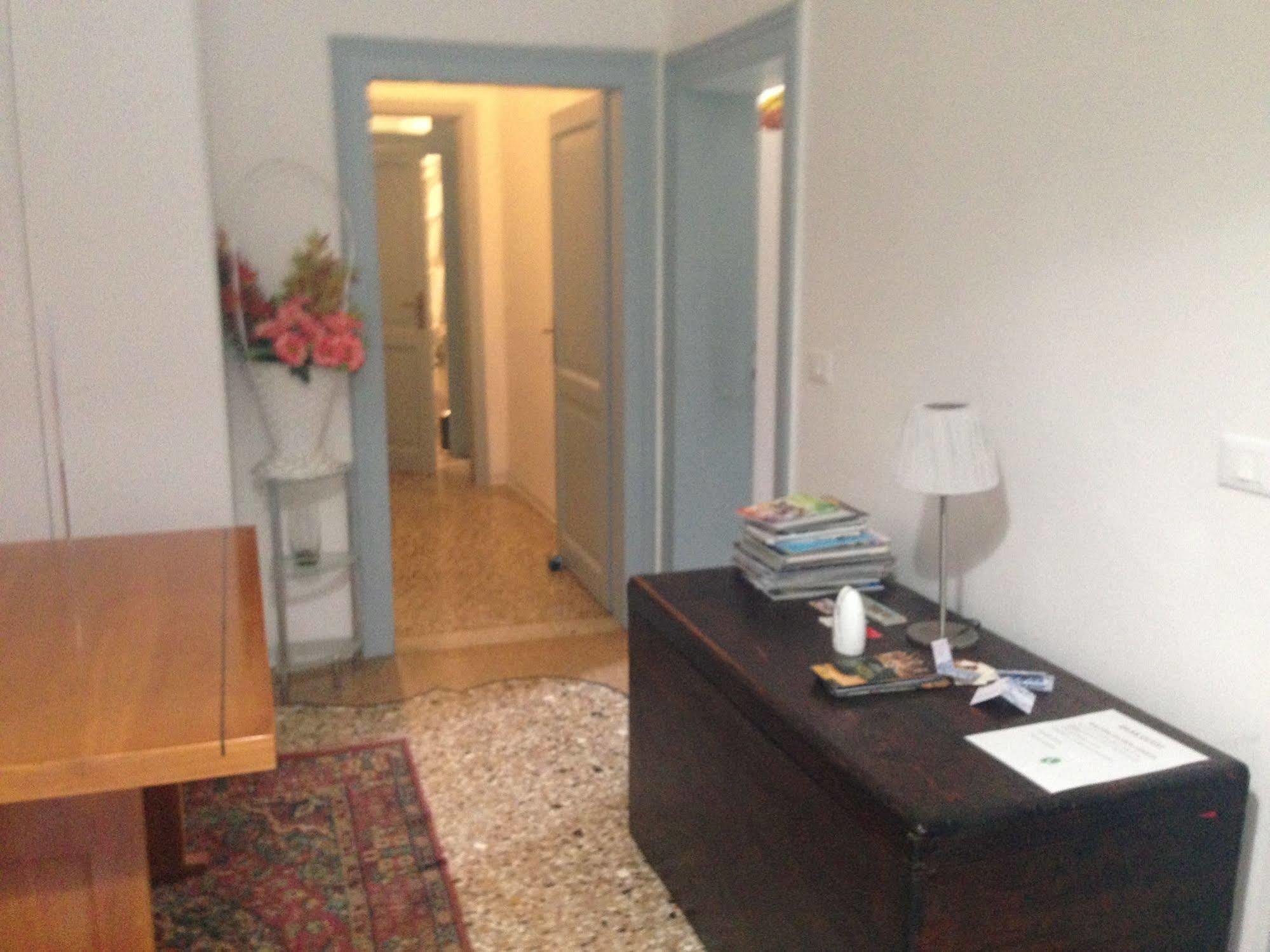 Guest House Loredana Venetië Buitenkant foto